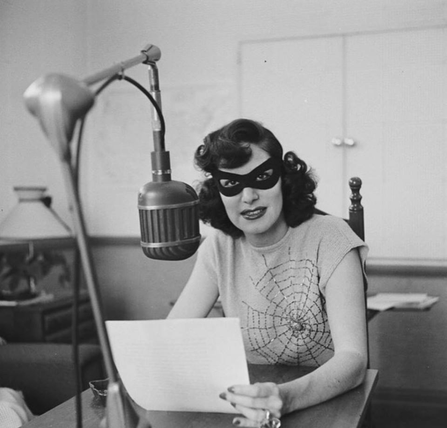 “Hiiiii, baaaybeee,” the radio broadcaster called Lonesome Gal used to whisper suggestively to you and you alone — you being millions of men captivated by their very first “virtual” girlfriend. When Lonesome Gal made personal appearances, she’d wear a cat mask to hide her real identity — which was Jean King, an Ohio broadcaster.