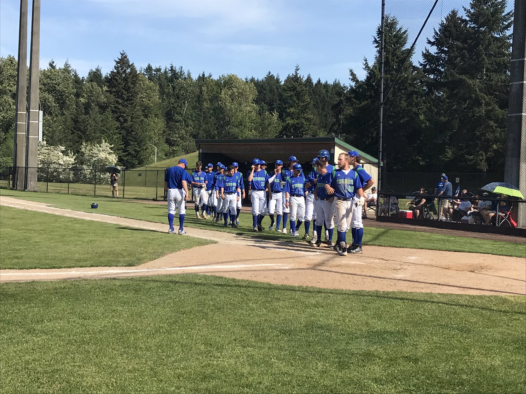 The Mountain View baseball team prepares to greet Gig Harbor after the Thunder fell 8-3 to the Tides in the 3A bi-district baseball game (Meg Wochnick/The Columbian)