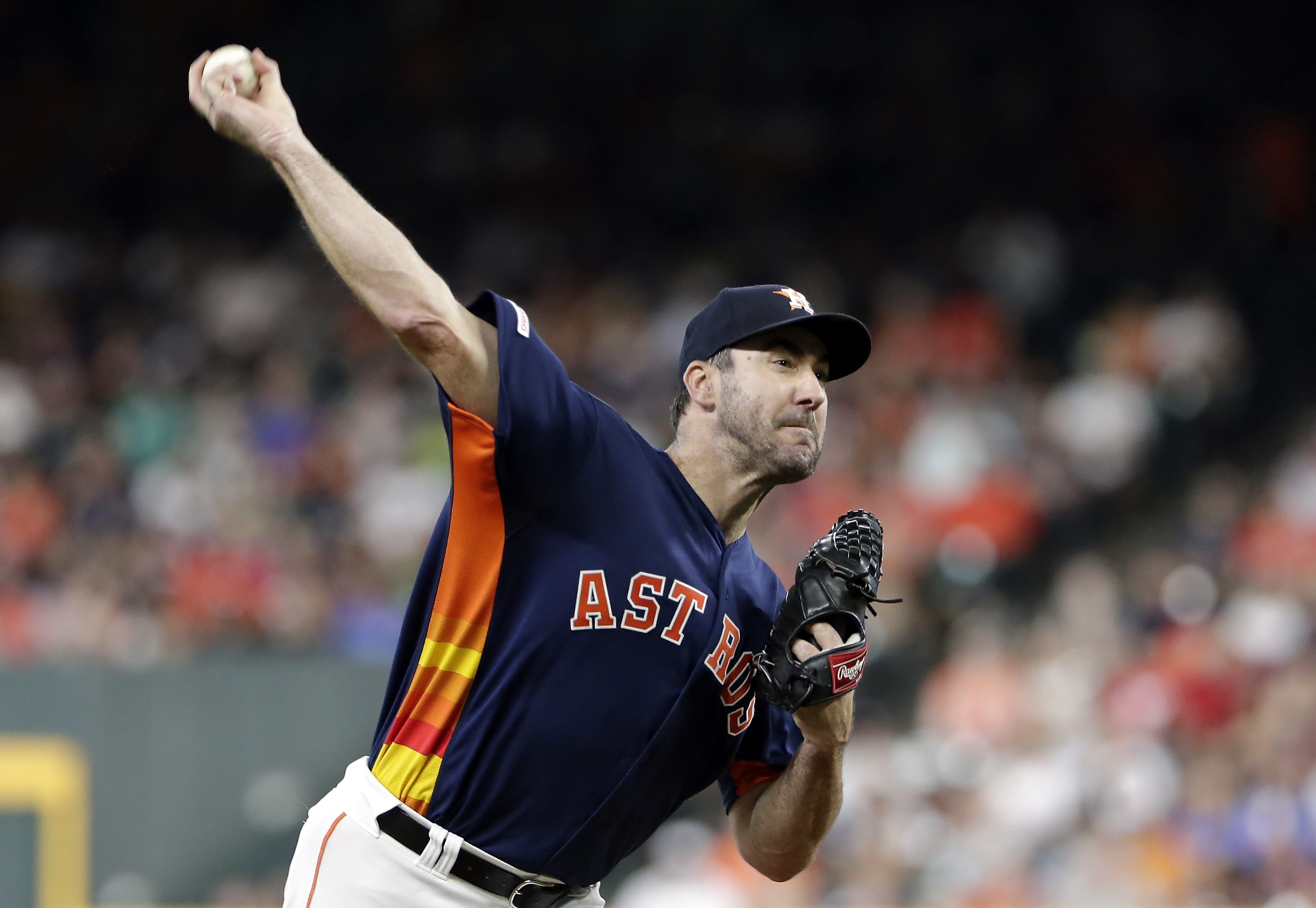 Houston Astros starting pitcher Justin Verlander throws during the first inning of a baseball game against the Seattle Mariners, Sunday, Aug. 4, 2019, in Houston.