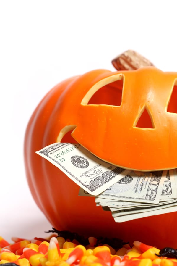 Halloween doesn&#039;t have play tricks on your pocketbook.
