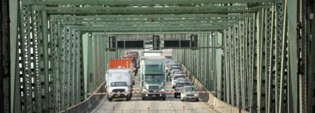 Drivers wait during a bridge lift on the Interstate 5 Bridge in 2012.