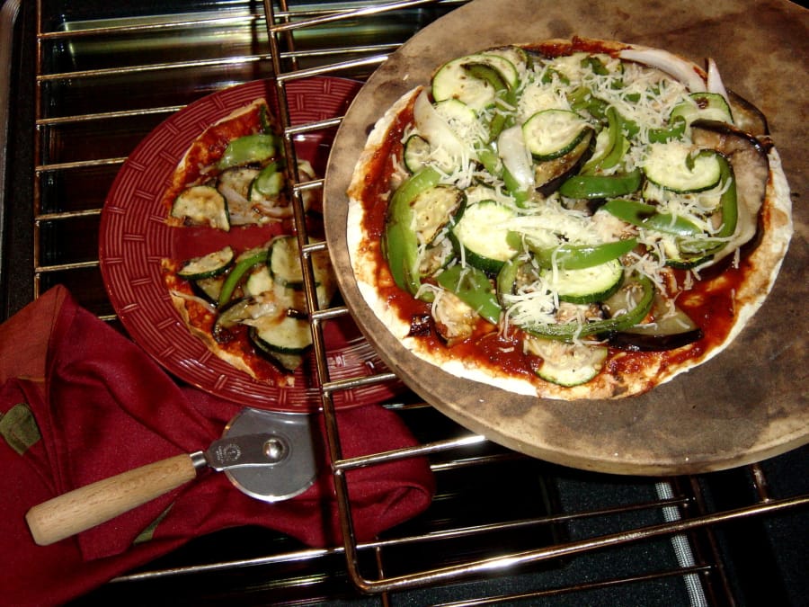Vegetable Tortilla Pizza (Linda Gassenheimer/TNS)