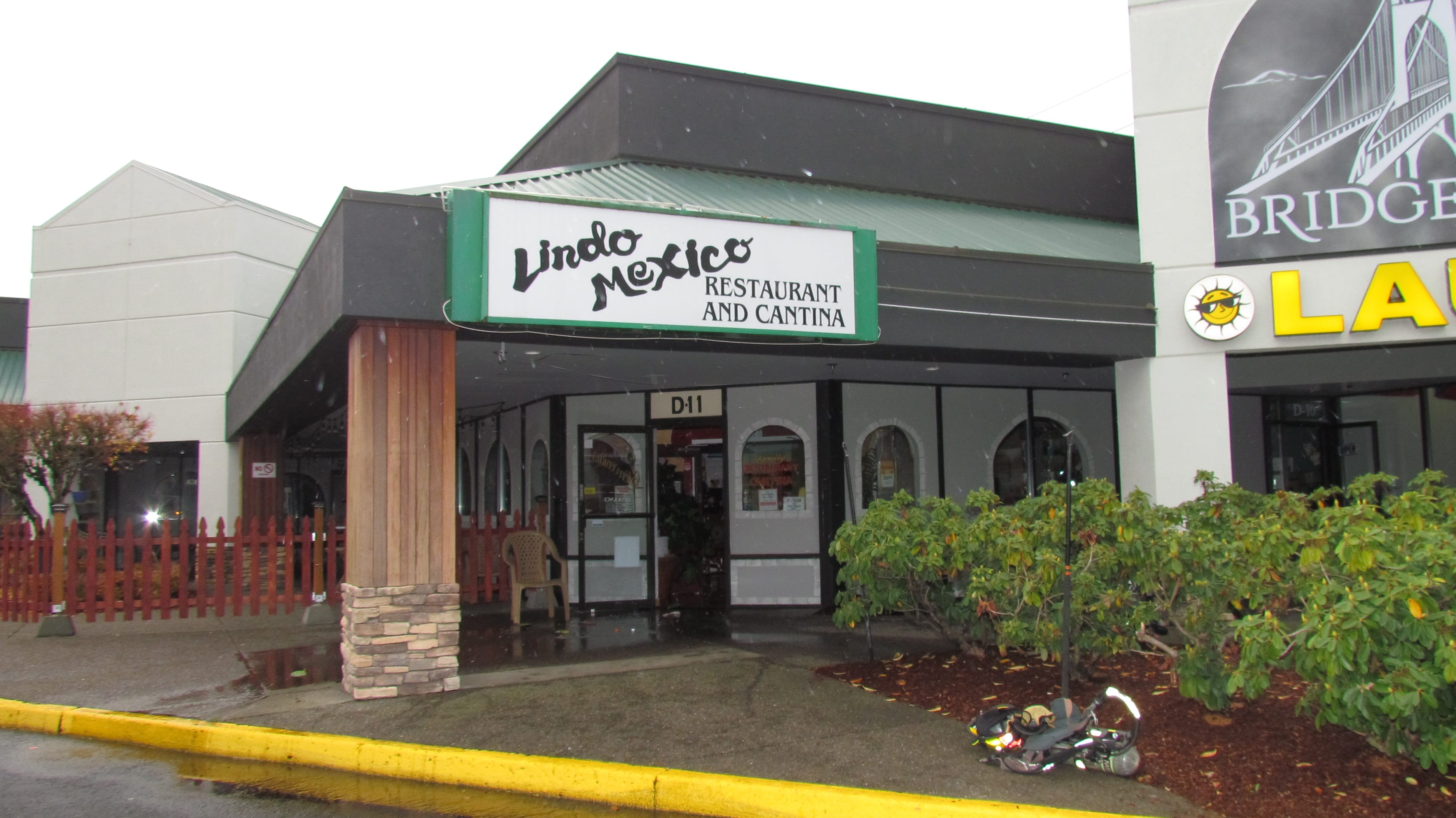 Firefighters were dispatched Wednesday morning to a commercial fire at Lindo Mexico in east Vancouver. A sprinkler system prevented the fire from spreading to other suites at the Bridgeport Retail Center.
