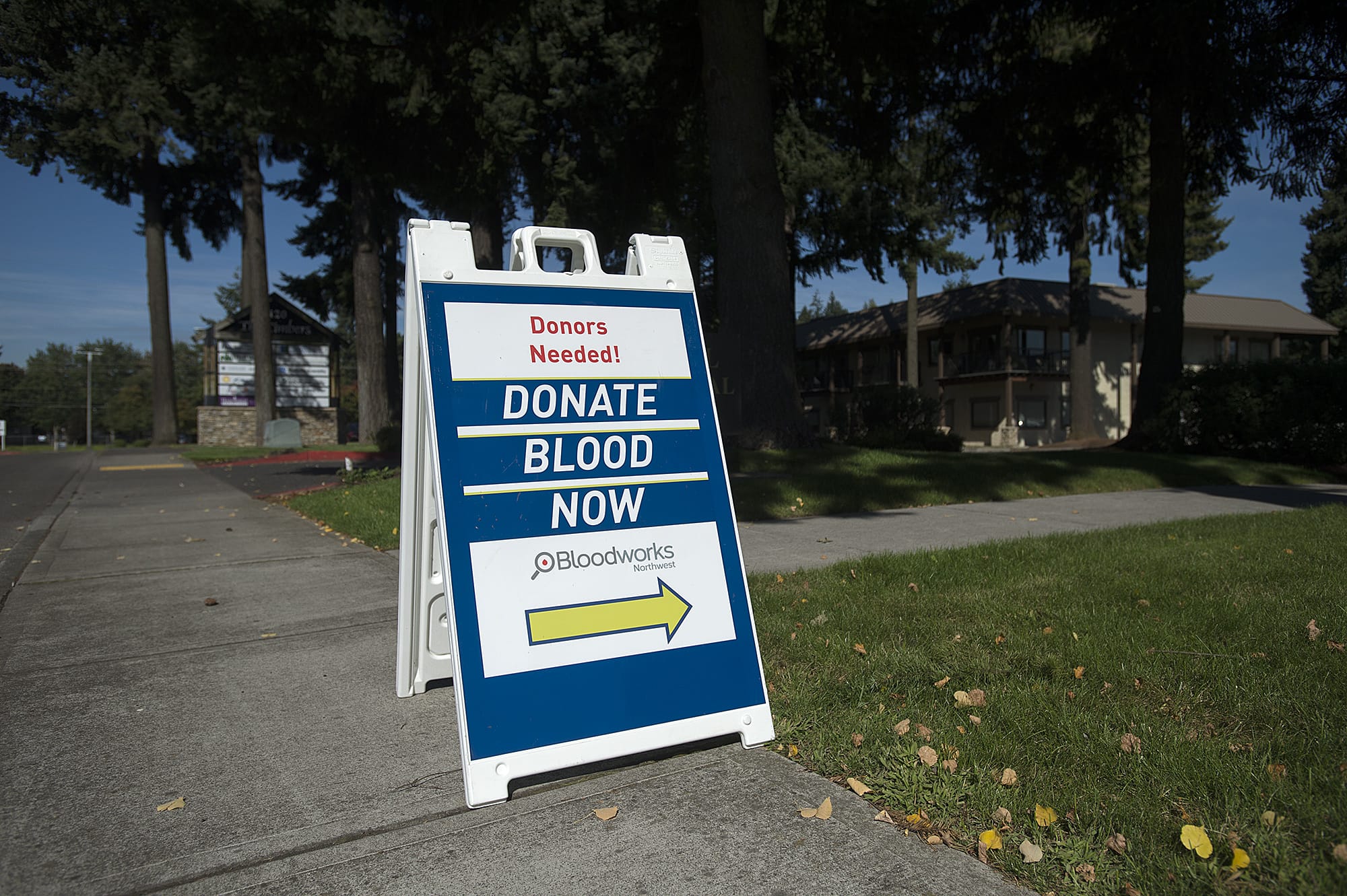 A sign outside Bloodworks Northwest near Vancouver Mall encourages people to donate blood in October 2017.