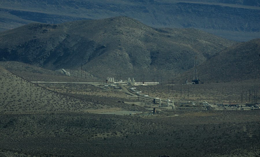 The Trump administration wants to open more of the California desert for geothermal energy, meaning more facilities like the Coso plant near Little Lake in Owens Valley, seen here in 2007.(Spencer Weiner / Los Angeles Times)