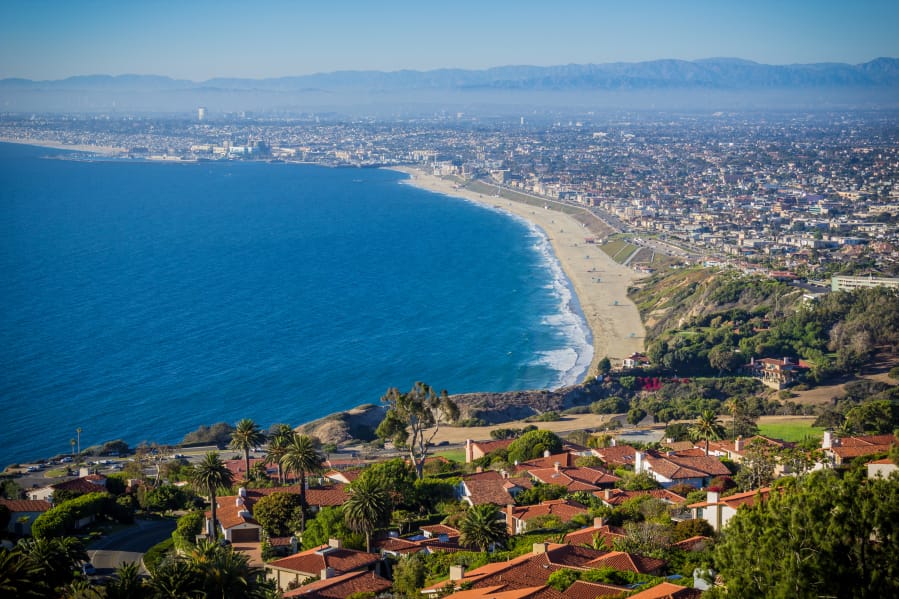Southern California&#039;s Palos Verdes Estates, an affluent community with brick rooftop luxury homes, off Pacific Coast Highway with scenic views of the Pacific Ocean.
