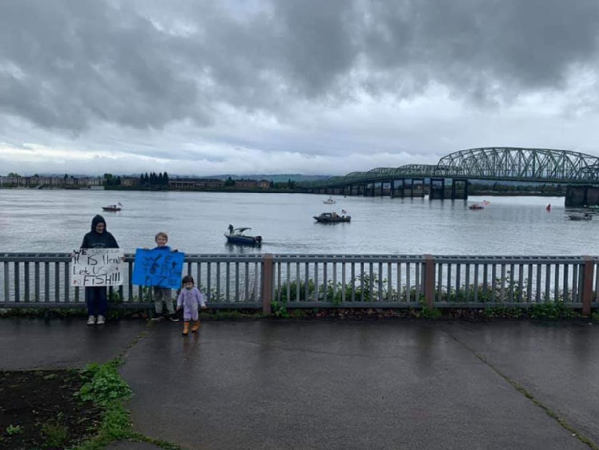 Fishers on Saturday morning protested Washington&#039;s ban on recreational fishing amid the stay-at-home order.