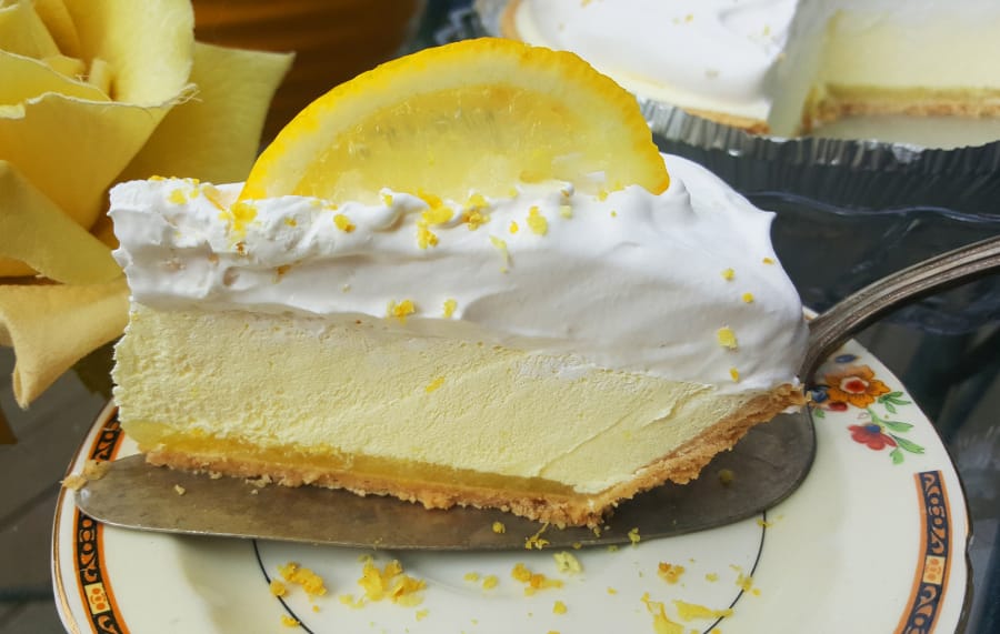 There are only four ingredients in this pie: lemon gelatin, a fresh lemon, whipped topping and graham cracker crust.