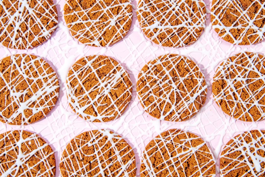 Brown Sugar Cookies with Maple Drizzle (Mariah Tauger/Los Angeles Times/TNS)