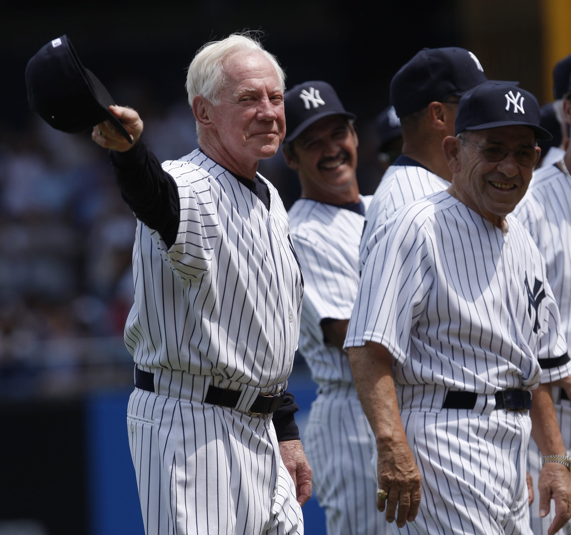 Whitey Ford, pitcher who epitomized mighty Yankees, dies at 91