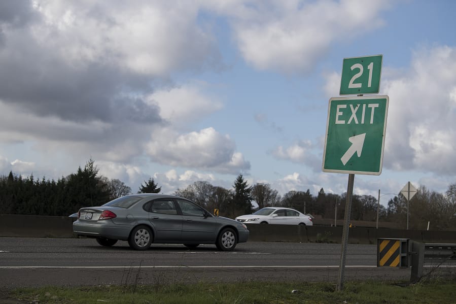 Traffic backs up at exit 21 to Interstate 5. The Woodland city council prefers to improve the traffic signals near the exit, although three traffic roundabouts are another option.