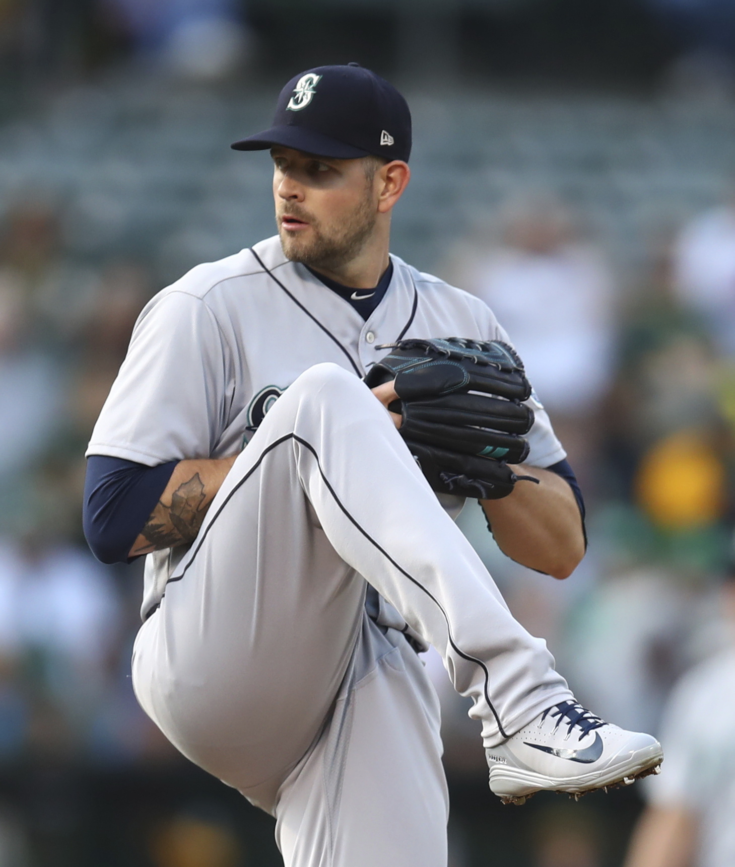 James Paxton, pitching here for the Mariners in 2018, has been brought back to Seattle on a one-year deal worth $8.5 million.