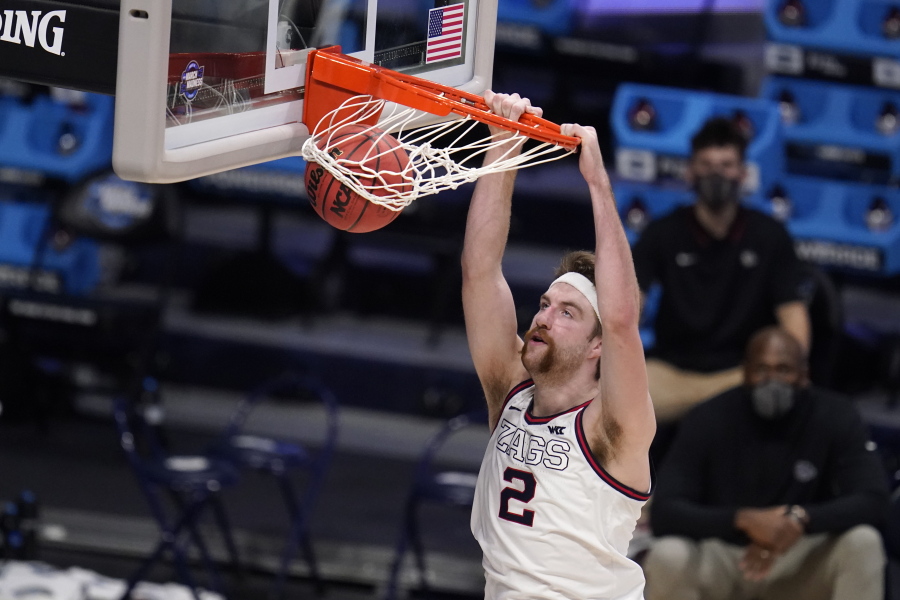 Gonzaga forward Drew Timme (2) dunks against Creighton in the second half of a Sweet 16 game in the NCAA men&#039;s college basketball tournament at Hinkle Fieldhouse in Indianapolis, Sunday, March 28, 2021.