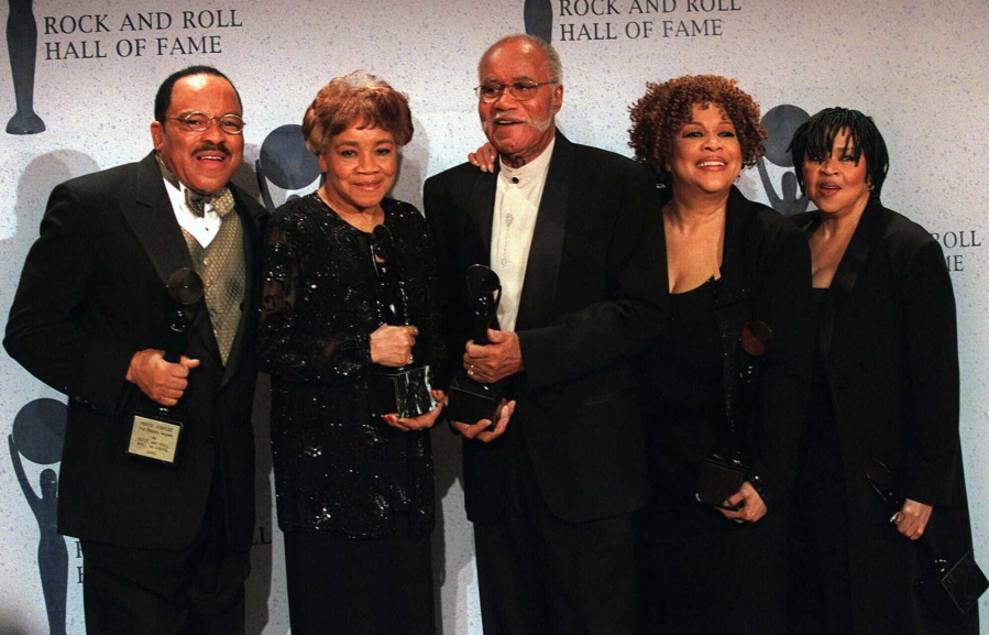 FILE - In tis March 15, 1999 file photo, The Staple Singers, from left, Pervis, Cleotha, Pops, Mavis, and Yvonne pose at the Rock and Roll Hall of Fame induction ceremony in New York. Pervis Staples, whose tenor voice complimented his father's and sisters' in The Staple Singers, died Thursday, May 6, 2021, at his home in Dalton, Ill., a spokesman for sister Mavis Staples, said Wednesday, May 12 , 2021. He was 85.