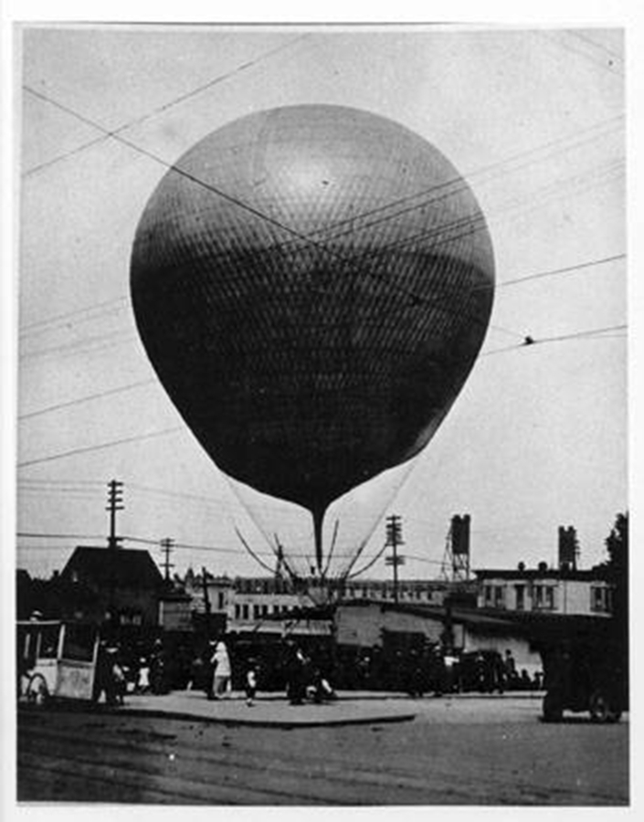 Sometime during the early 1920s, a balloonist lost to history went aloft from Esther Short Park. He was not the first. At least three balloonists -- not counting the 1905 Lewis and Clark Exposition dirigible flights -- did the same from different places in Clark County.