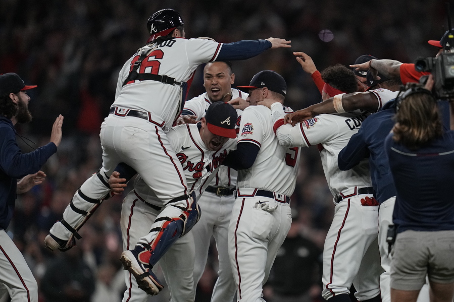 Atlanta beats Dodgers 42 for NL pennant, heads to World Series The