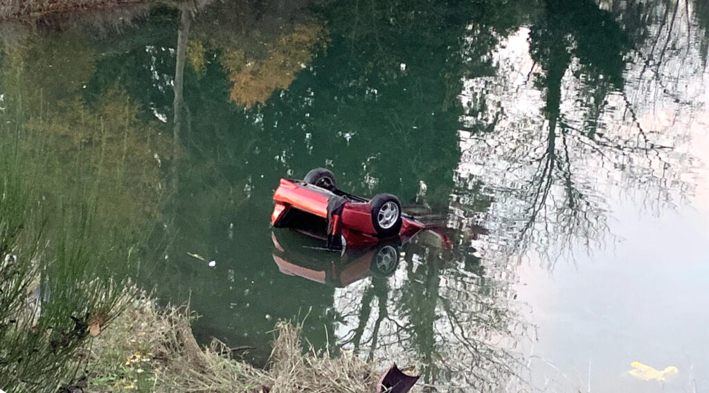 One person was killed after a crash that sent their vehicle off the road into Horseshoe Lake in Woodland on Thursday morning. The suspect fled down I-5.