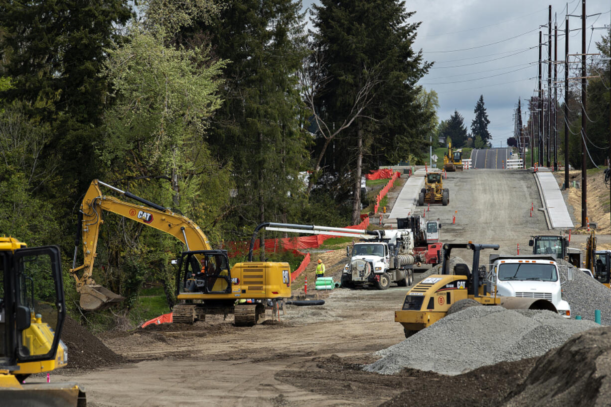 Work is progressing on a new north-south arterial connecting the Fairgrounds and Salmon Creek neighborhoods just west of Interstate 5. The improvements to Northeast 10th Avenue between Northeast 149th Street and Northeast 154th Street will meet safety, design, speed and traffic safety requirements.