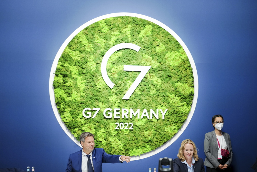 Robert Habeck, Federal Minister for Economic Affairs and Climate Protection, and Steffi Lemke , Federal Minister for the Environment, Nature Conservation, Nuclear Safety and Consumer Protection, open the meeting of the G7 Ministers for Climate, Energy and the Environment in Berlin, Germany, Thursday, May 26, 2022.