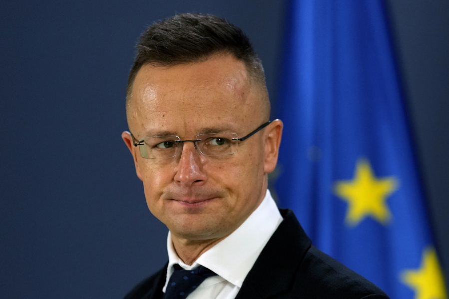 Slovensko a Maďarsko nepodporia sankcie EÚ voči ruskej energetike