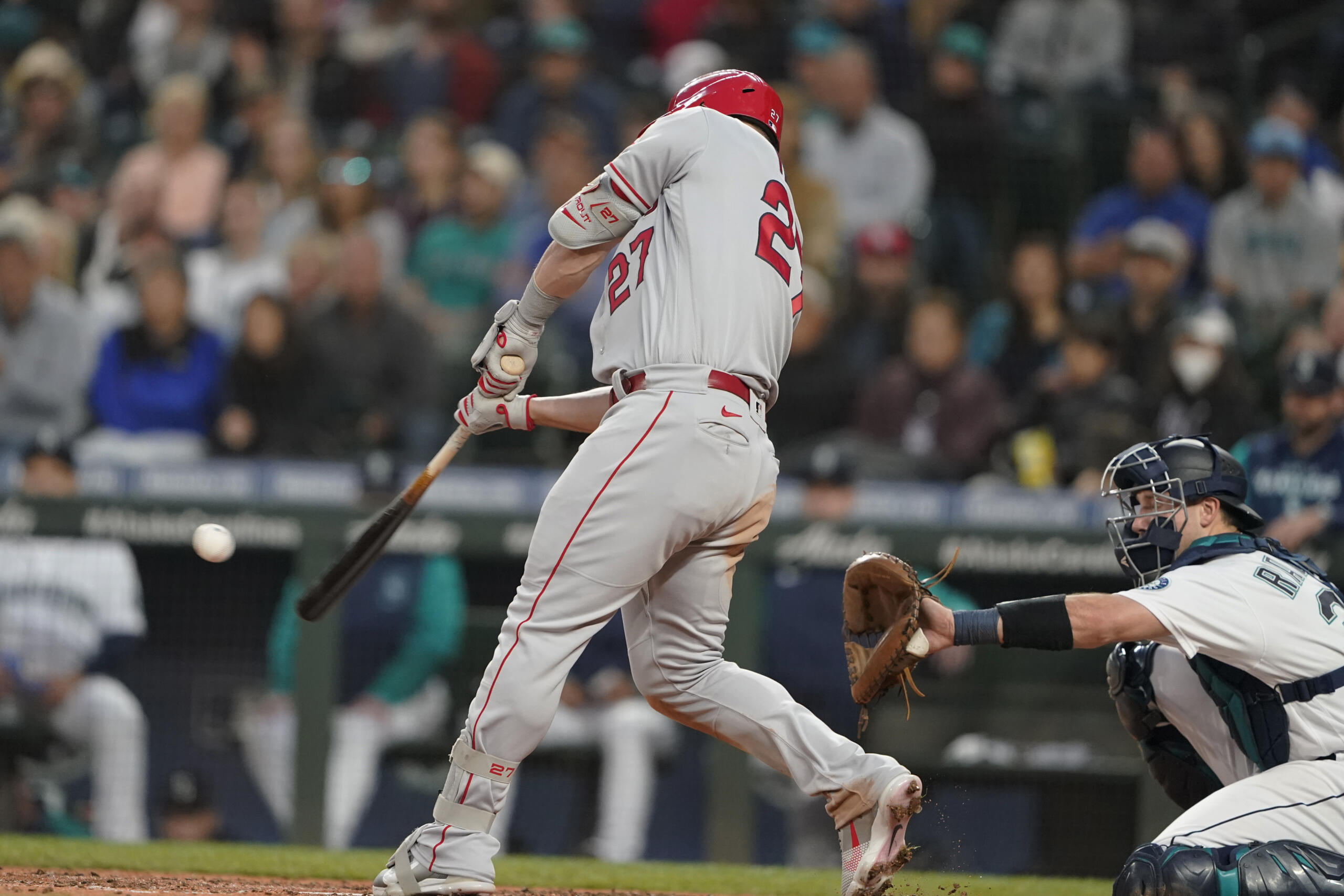 Trout Homers Ohtani Pitches Angels Past Mariners 4 1 The Columbian