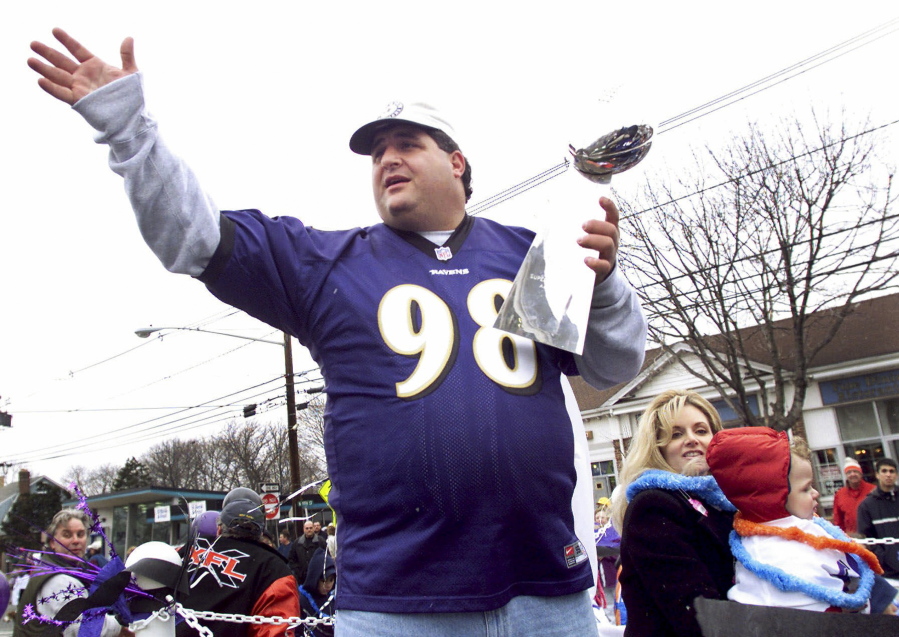 Tony Siragusa, the charismatic defensive tackle who helped lead a stout Baltimore Ravens defense to a Super Bowl title, has died at age 55. Siragusa's broadcast agent, Jim Ornstein, confirmed the death Wednesday, June 22, 2022.