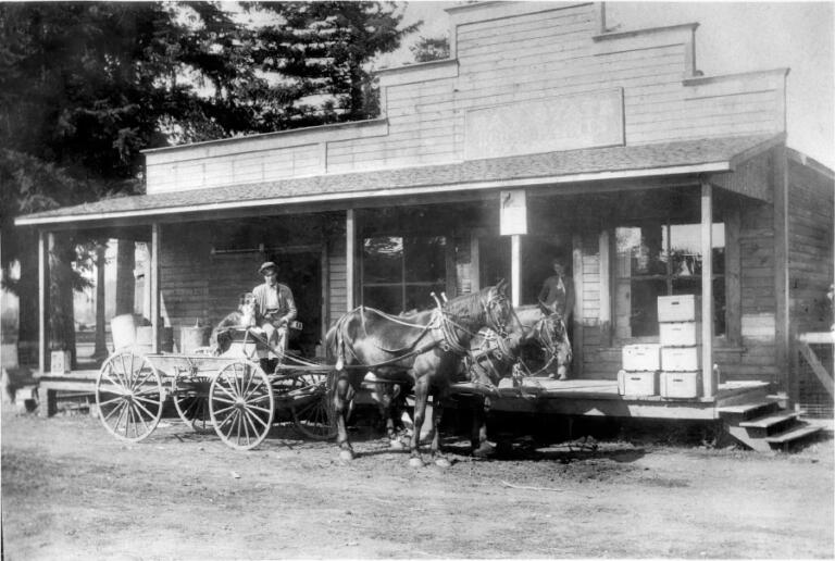 The East Mill Plain General Store, circa 1909-10.
