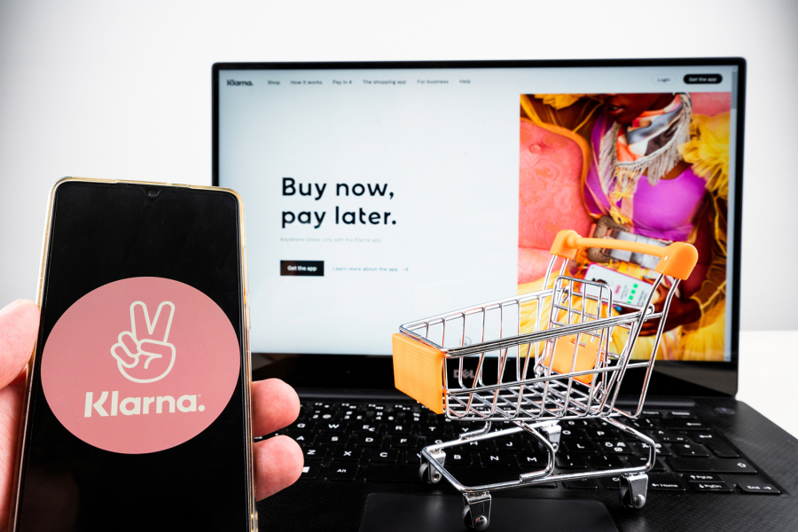 Designed to attract young shoppers in stores and online, apps like Klarna promise a safer, easier alternative to credit with no interest and no surprise fees. They are growing in popularity in the United States, prompting a dialogue on how to balance the services' advantages with consumer protection concerns.