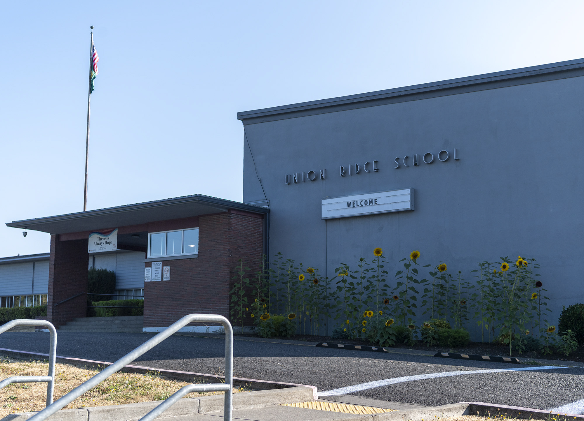 A sign welcomes students Monday, Sept. 19, 2022, at Union Ridge Elementary School in Ridgefield. Classes began after a tentative agreement was reached between the Ridgefield School district and the Ridgefield Education Association.