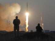 The Soyuz-2.1a rocket booster with Soyuz MS-22 space ship carrying a new crew to the International Space Station, ISS, blasts off at the Russian leased Baikonur cosmodrome, Kazakhstan, Wednesday, Sept. 21, 2022. The Russian rocket carries NASA astronaut Frank Rubio, Roscosmos cosmonauts Sergey Prokopyev and Dmitri Petelin.