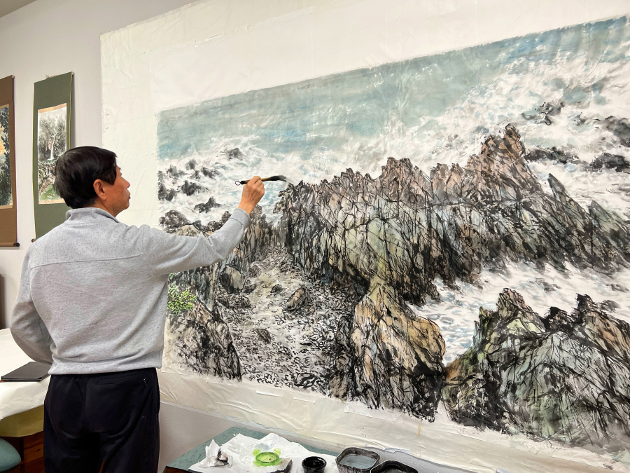 For Korean landscape artist Jungmoo Ahn, painting is a spiritual experience.