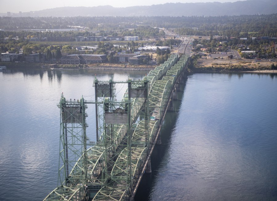 Financial plan: I-5 Bridge to open in 2033, light rail could run during construction