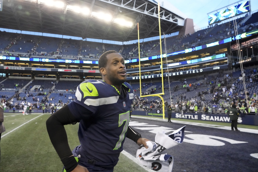 Seahawks' Geno Smith ready for playoffs, next chapter of comeback year -  The Columbian