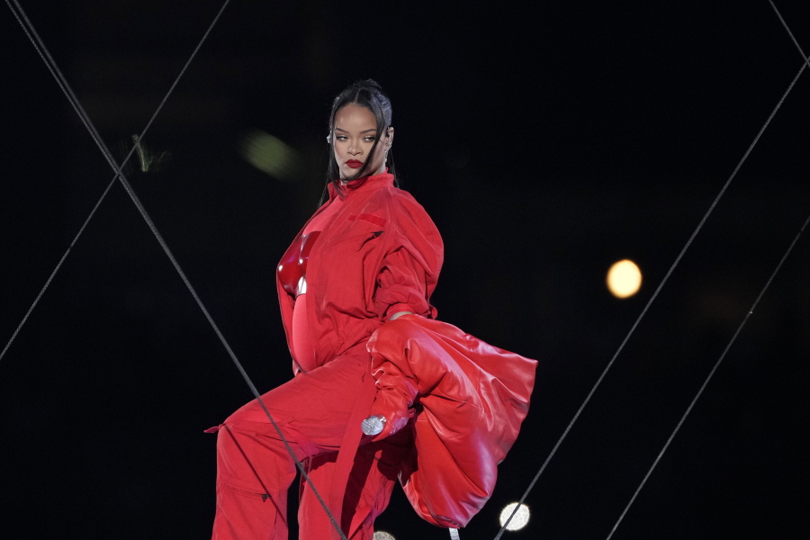 Rihanna S Pregnancy Reveal Raises Bar In All Kinds Of Ways The Columbian