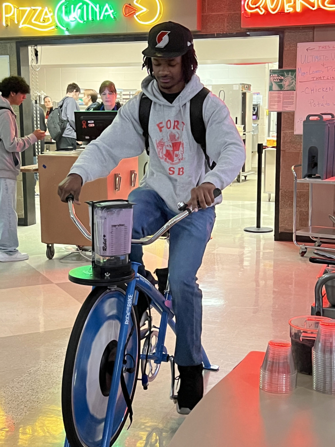 Vancouver Public Schools celebrated the award of a $20,000 Hometown Grant with Fort Vancouver High School Associated Student Board students riding stationary bikes to blend smoothies during the morning breakfast service for a week.
