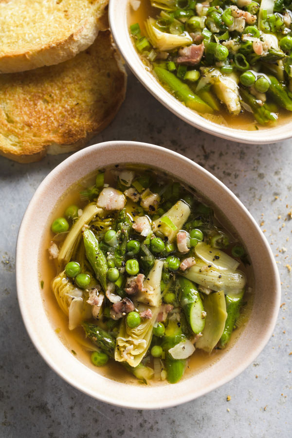 A recipe for Tuscan-style spring vegetable soup.