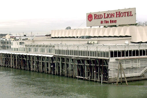 2/19/03 - Photo by Dave Olson - The Red Lion Hotel at the Quay as seen from the Interstate Bridge.