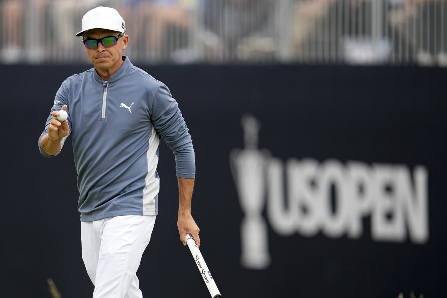 Rickie Fowler waves after setting scoring record with a 62 in the first round of the U.S. Open golf tournament at Los Angeles Country Club on Thursday, June 15, 2023, in Los Angeles.