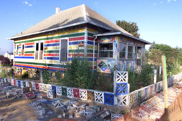 Vancouver’s Rainbow House, torn down in 1999 for an extension of West Mill Plain Boulevard, provided inspiration for Jermaine Boddie’s front-yard diorama in Hazel Dell.