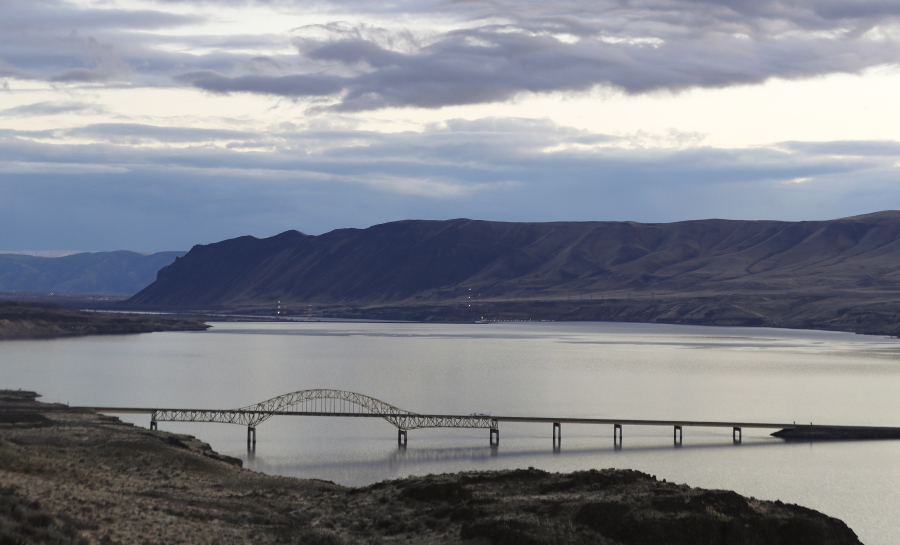 The Vantage Bridge carries Interstate 90 across the Columbia River near Vantage at dusk in February 2018.
