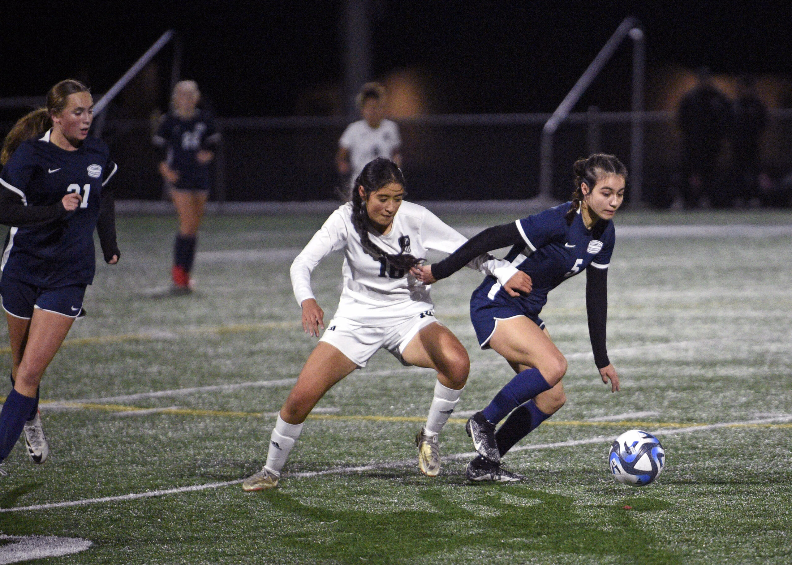 Skyview’s Dea Covarrubias, right, and Union’s Guadalupe Gutierrez battle for possession of the ball during a 4A Greater St. Helens League girls soccer match on Wednesday, Oct. 25, 2023, at Skyview High School.