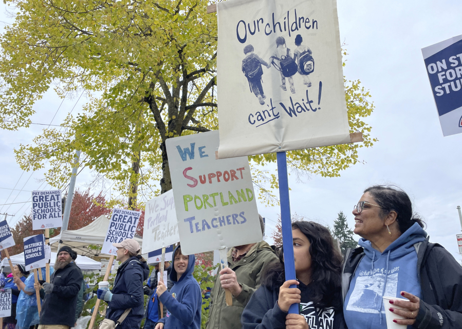 Portland teachers, administrators agree instructional hours lost