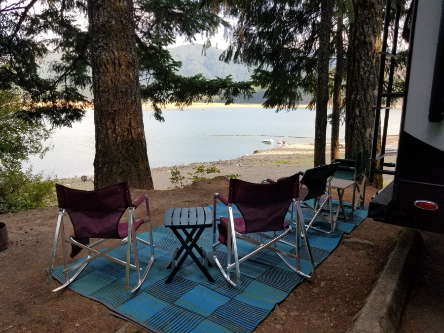 Detroit Lake, Ore., offers scenic camping in a wooded area.