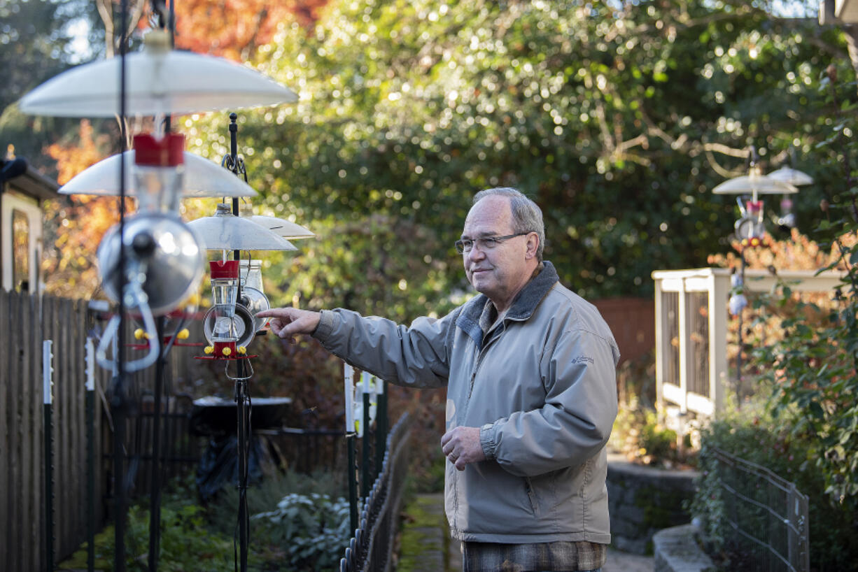 Bird lover Jack Burkman of Vancouver has outfitted his hummingbird feeders with electric heaters — most are clamp-on, watertight heat lamps — so the nectar doesn’t freeze when the temperature plummets.