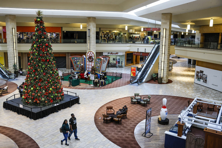 A light turnout of shoppers makes for a slow day for a Santa Claus photo spot at the Puente Hills Mall.