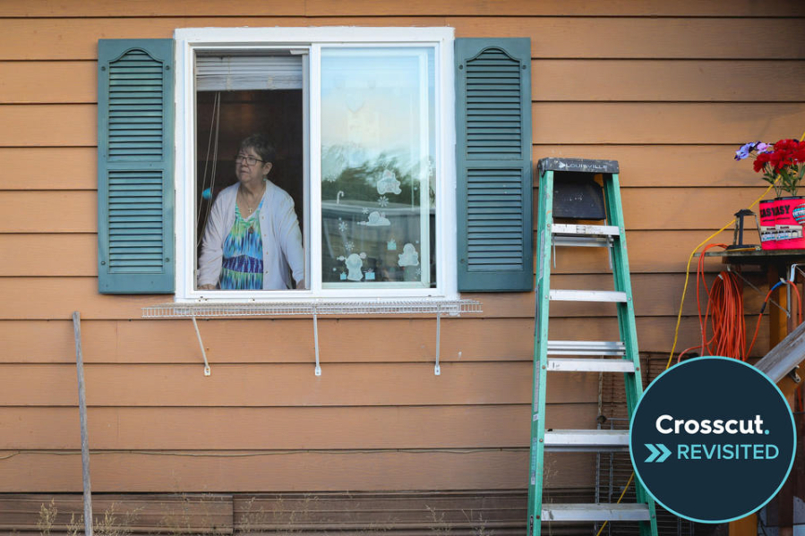 Caroline Hardy looks out the window of Deb and Dave Wilson&Ccedil;&fnof;&Ugrave;s home in Hurst &amp; Son LLC-owned mobile home park Leisure Manor Estates in Aberdeen, July 21, 2023. The Wilsons and Hardys have spearheaded the communities&Ccedil;&fnof;&Ugrave; effort to protect themselves against the predatory business practices of their landlord.