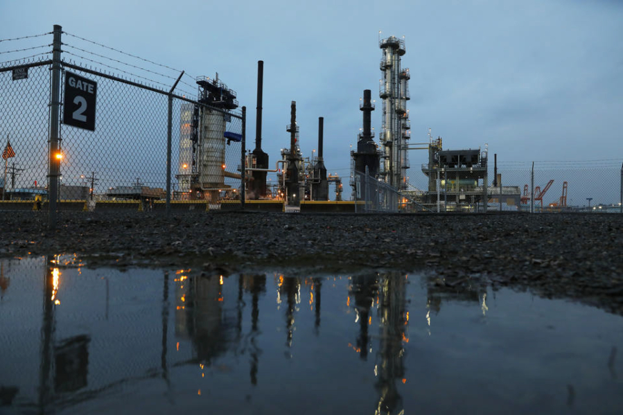 The U.S. Oil &amp; Refining Co. in Tacoma has been in operation since 1957. Washington law makers will be fine-tuning the state&Ccedil;&fnof;&Ugrave;s 1-year-old cap-and-invest program during the 2024 Legislative session.