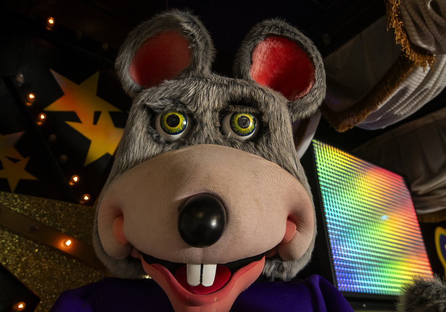 &ldquo;Chuck E. Cheese,&rdquo; a member of the animatronic band at the Chuck E. Cheese pizza center in Northridge, Calif., is photographed in action on Dec. 1.