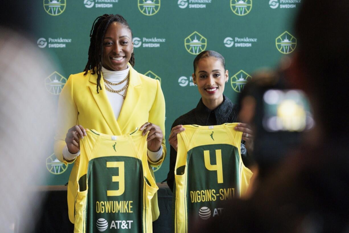 New Seattle Storm players Nneka Ogwumike (3) and Skylar Diggins-Smith (4) attend a press conference in Seattle, Monday, Feb. 19, 2024.