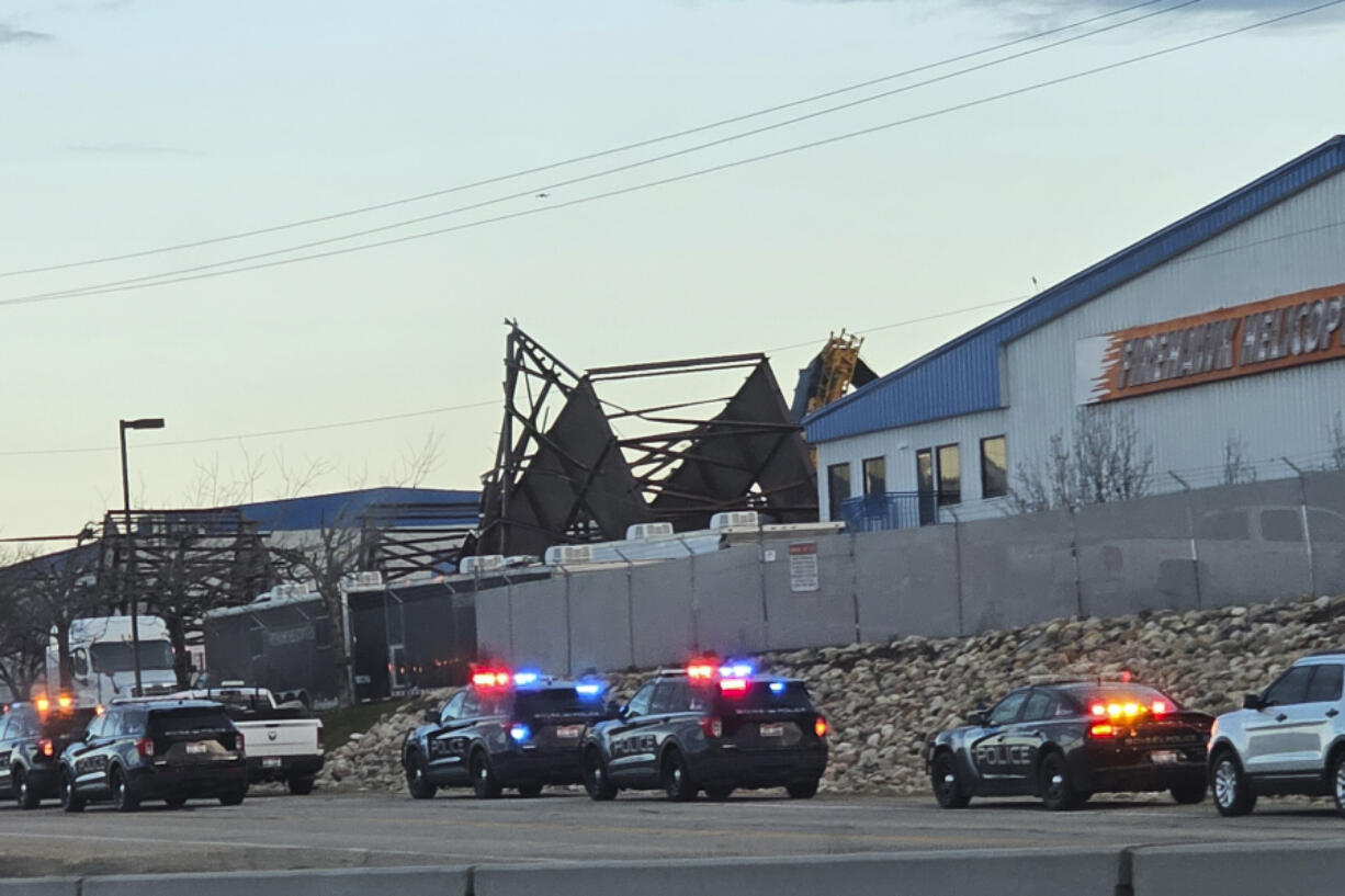 3 people killed and 9 injured in hangar collapse on grounds of Boise ...
